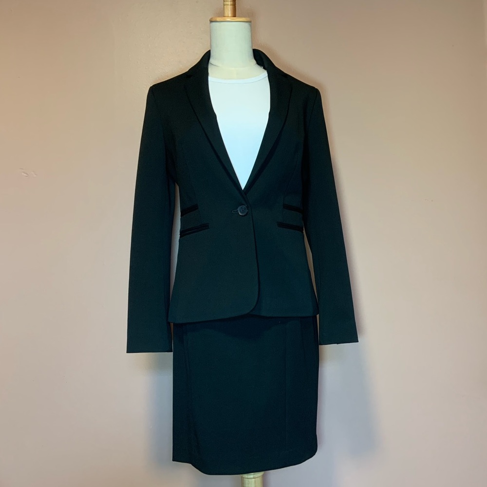 Express Suit Skirt & Jacket